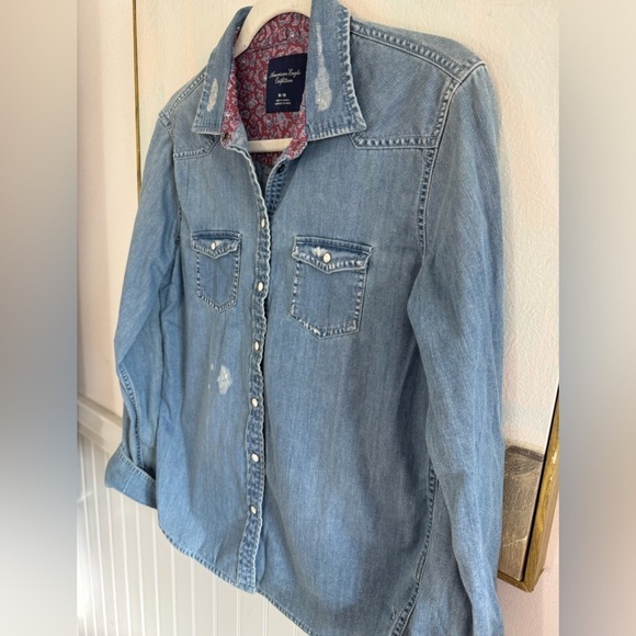 AMERICAN EAGLE Distressed Button Up Pearl Snap Lightweight Denim Shacket Size M - Picture 5 of 8